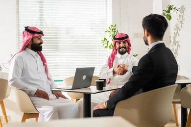 handshakes and cooperation between companies thumbnail 150682